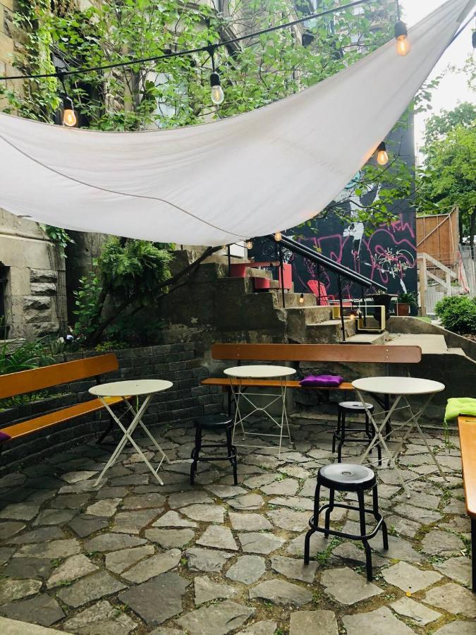 Ambrose House & Cafe - Self Check-in Montreal
