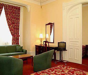 Ambrose House & Cafe - Self Check-in 3*